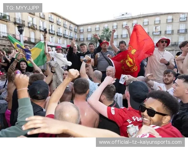 热刺重磅加盟合同天价震撼足坛，球迷疯狂围观