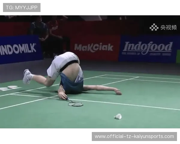 羽毛球杀球声爆响,引球迷兴奋 羽毛球杀球声爆响,引球迷兴奋