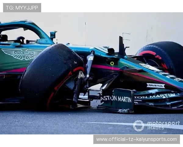 一级方程式车手在起跑阶段对赛车姿态的精准修正